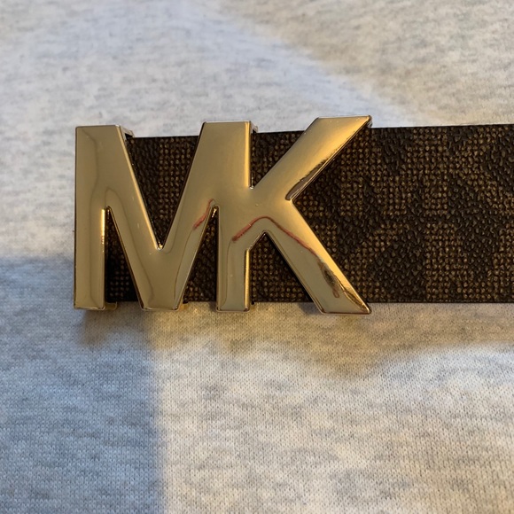 Michael Kors - Picture 2 of 3